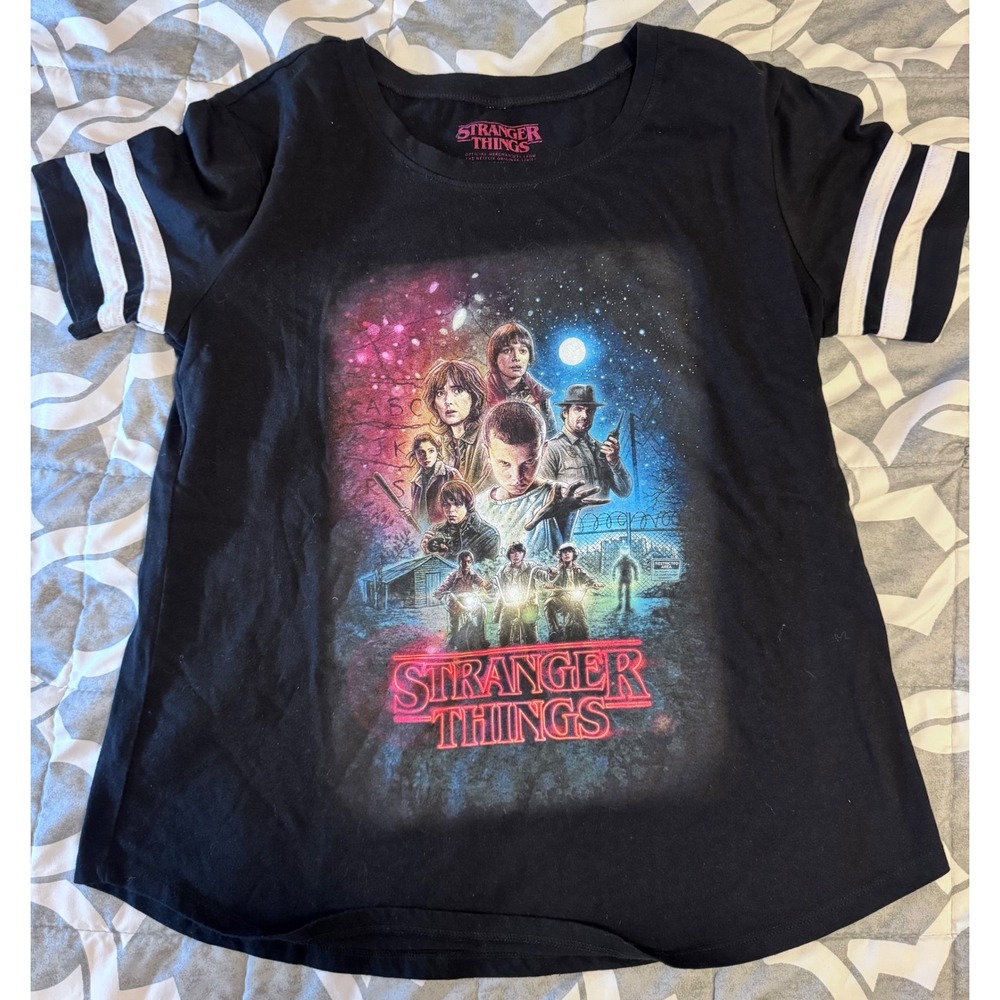 Stranger Things Graphic T-Shirt Women L Black Varsity Stripe Netflix Tee Retro